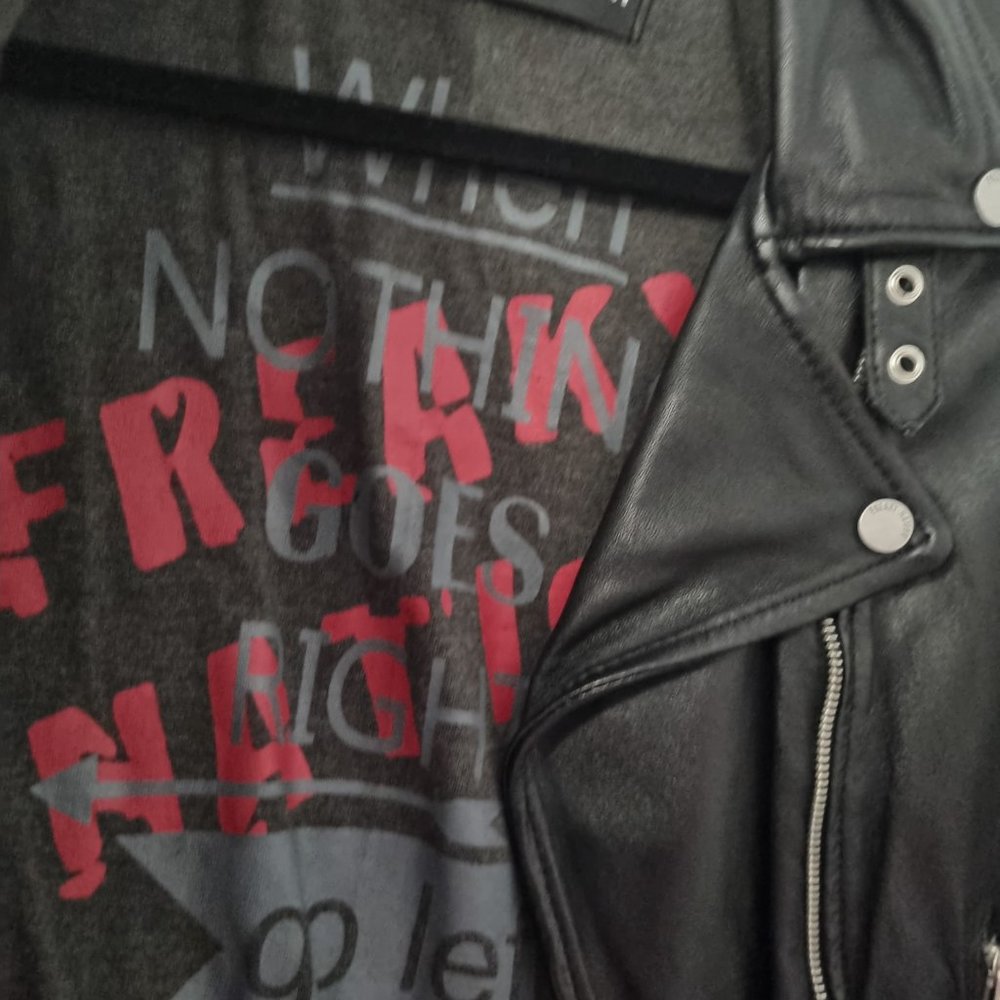 Leather jacket - Picture 3 of 3